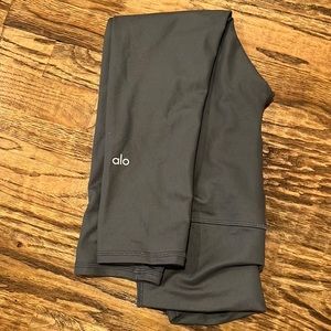 ALO Yoga capri leggings